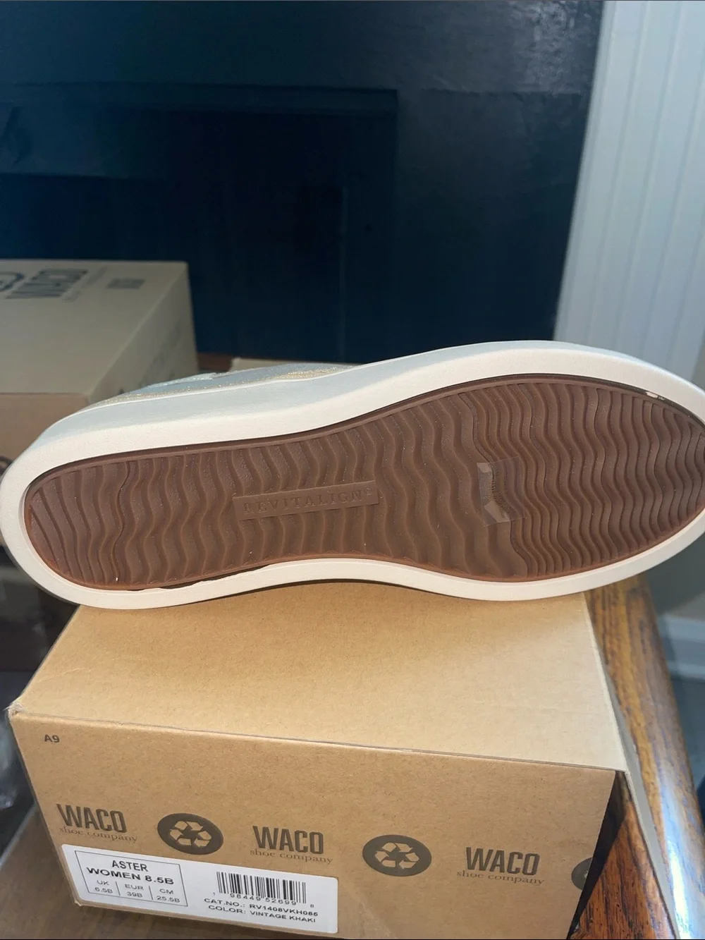 Women's Low-Profile Canvas Sneakers in Taupe